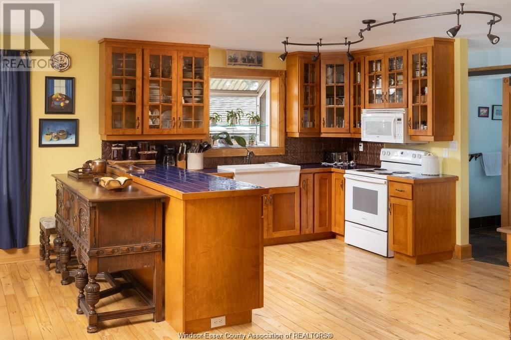 453 ELMSTEAD Image 19