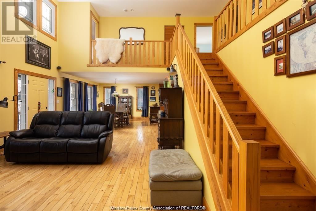 453 ELMSTEAD Image 22