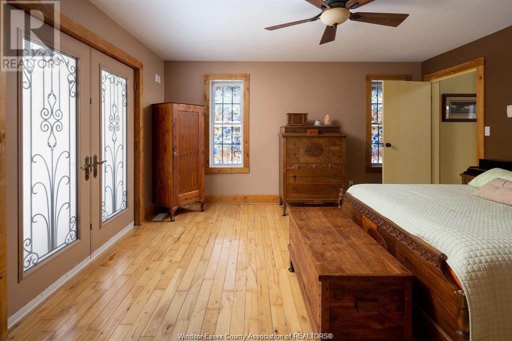 453 ELMSTEAD Image 23