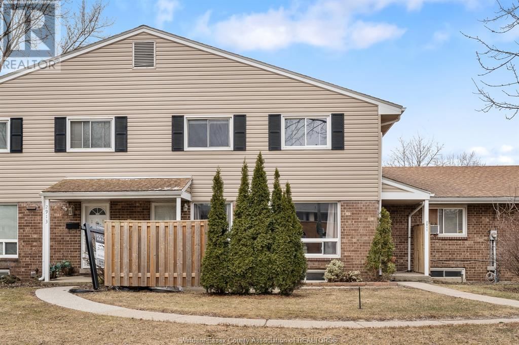 2911 MEADOWBROOK LANE Image 1