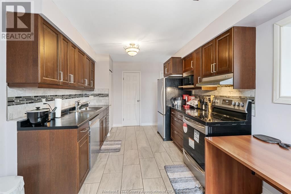 2911 MEADOWBROOK LANE Image 11