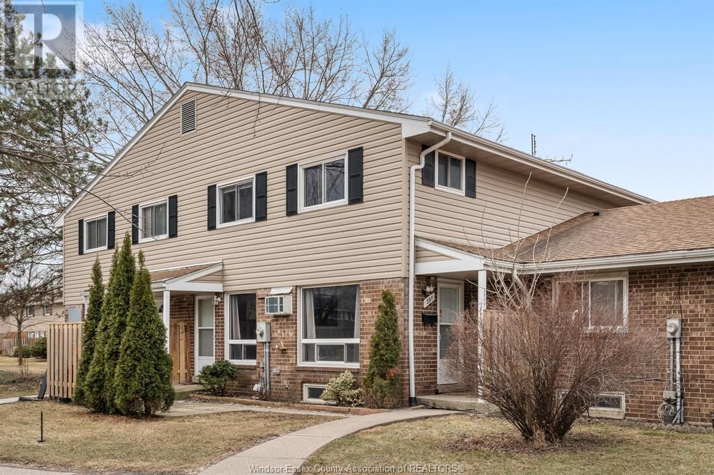2911 MEADOWBROOK LANE Image 2