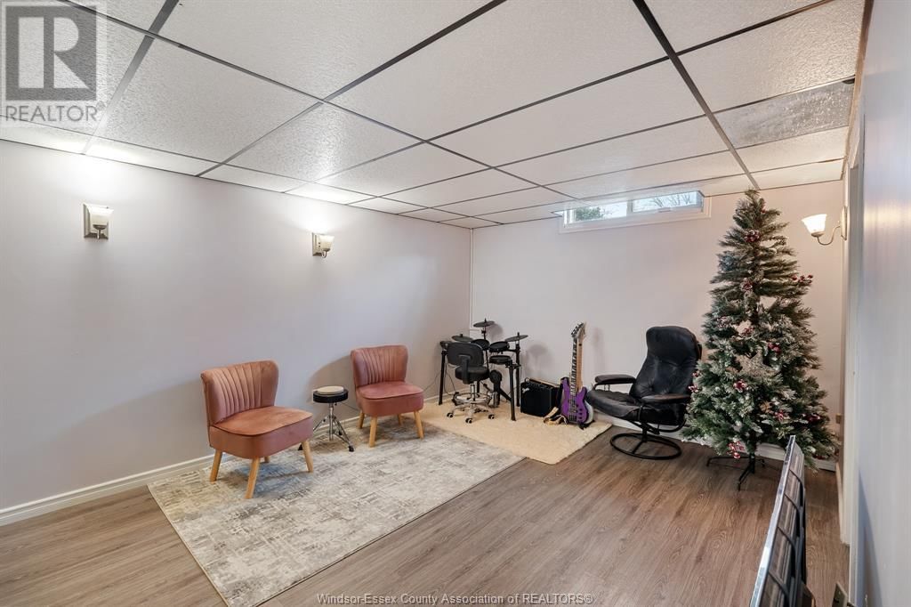 2911 MEADOWBROOK LANE Image 25