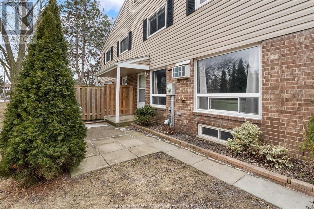 2911 MEADOWBROOK LANE Image 33