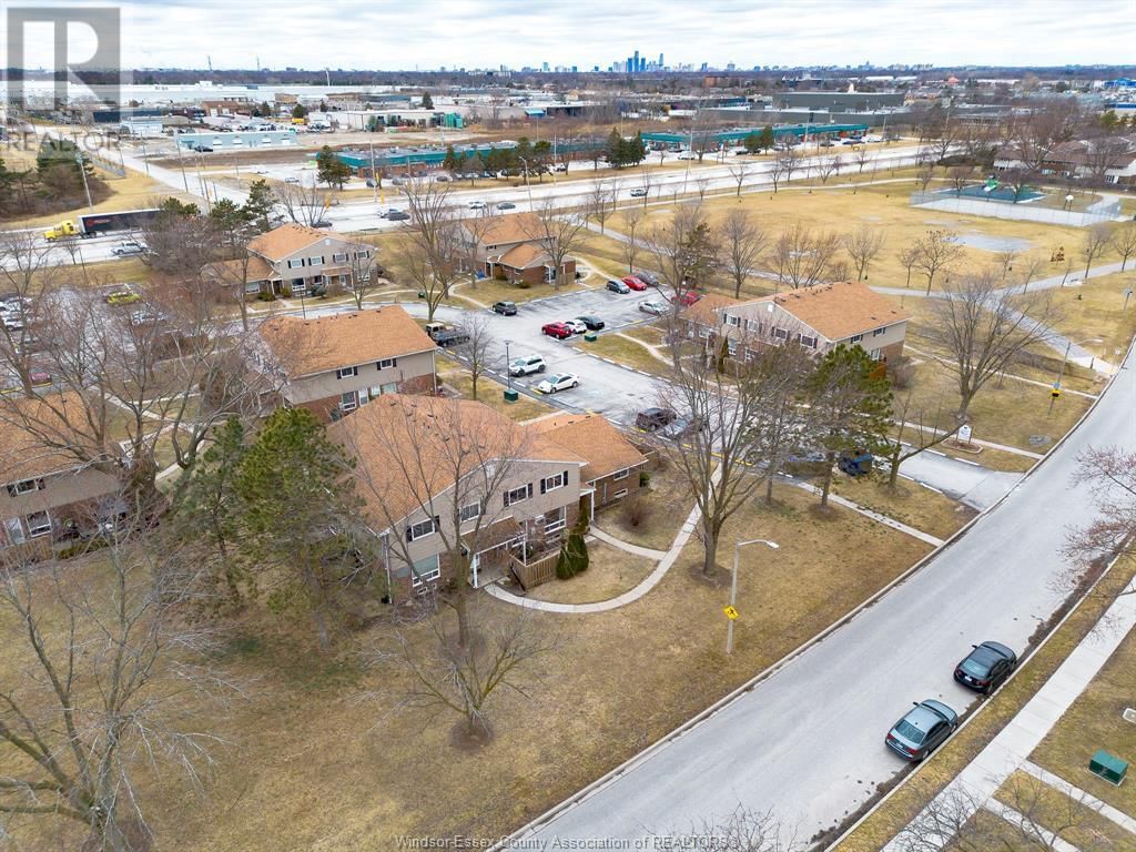2911 MEADOWBROOK LANE Image 39