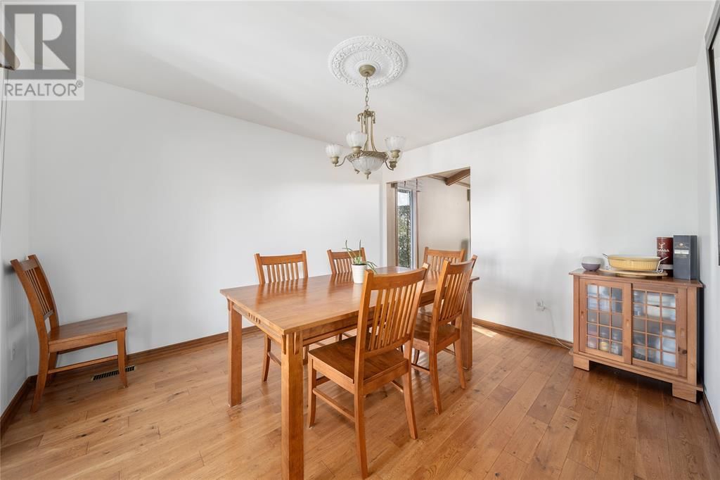 4307 BLUEPOINT DRIVE Image 8