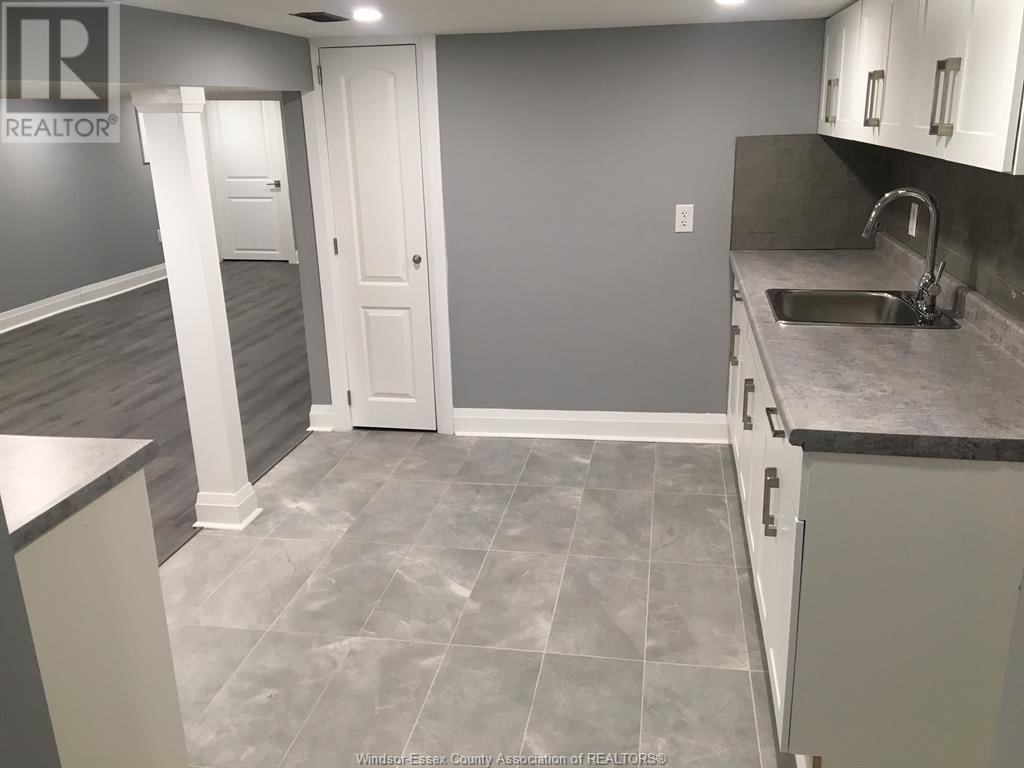 1059 ELSMERE Image 11
