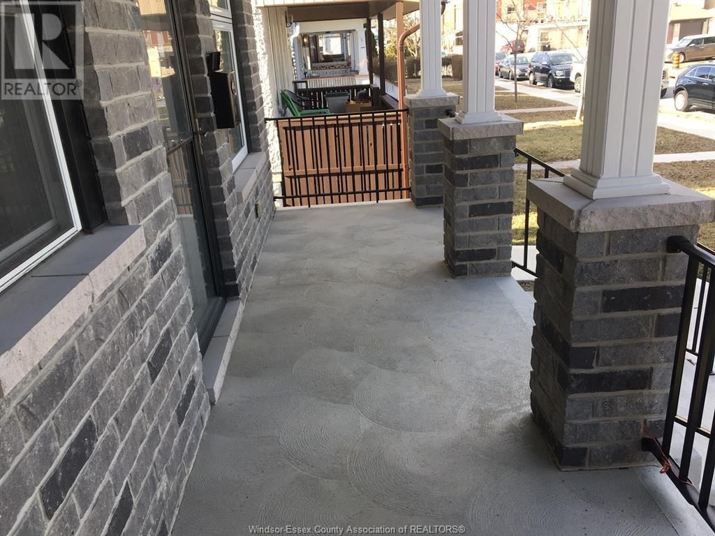 1059 ELSMERE Image 18