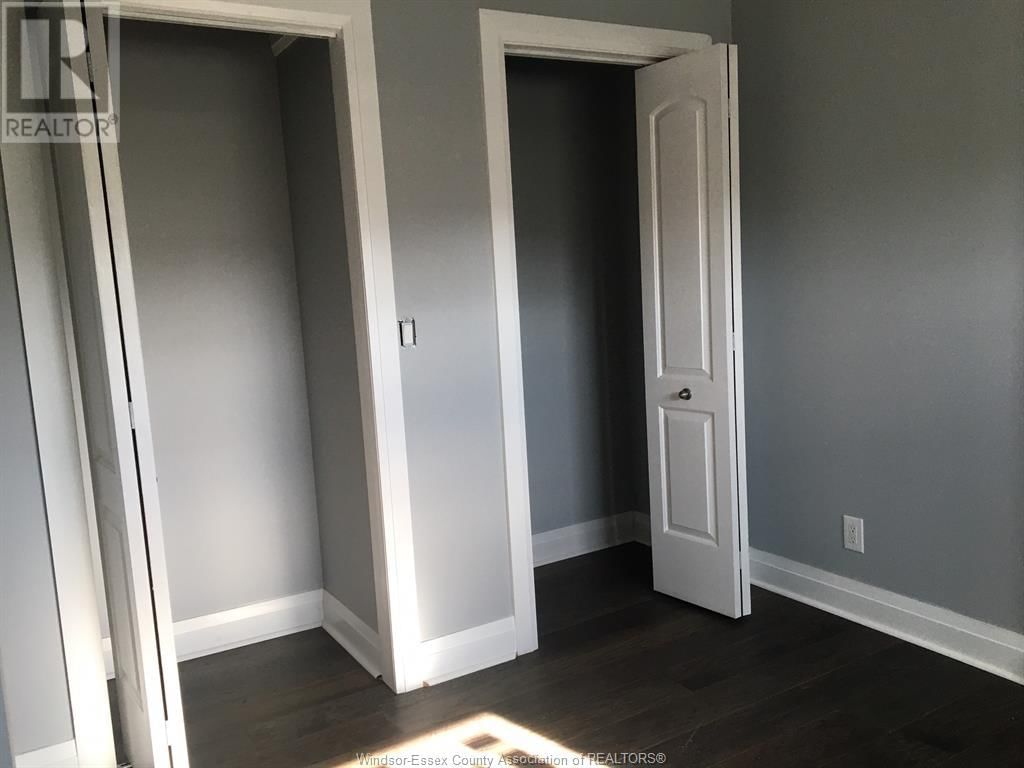 1059 ELSMERE Image 21