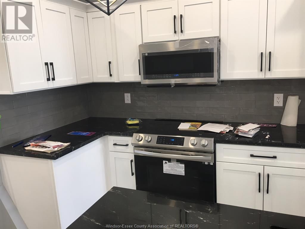 1059 ELSMERE Image 6