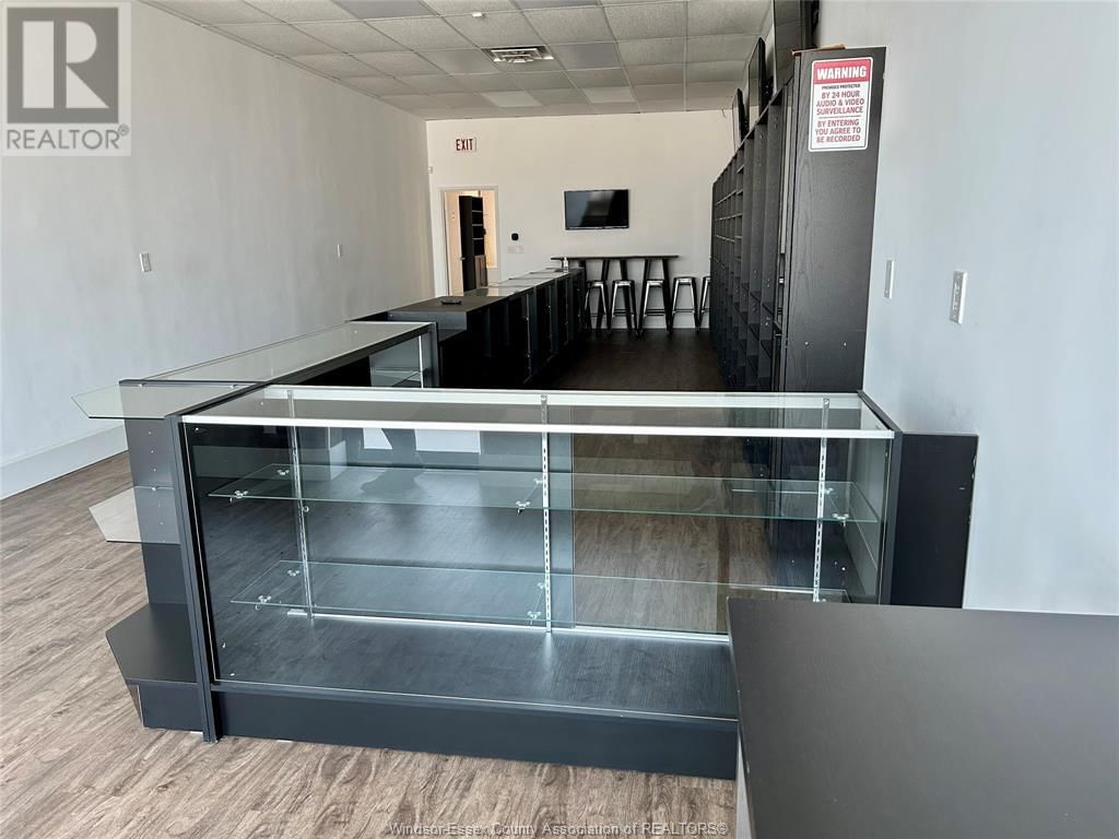 2645 HOWARD AVENUE Image 7