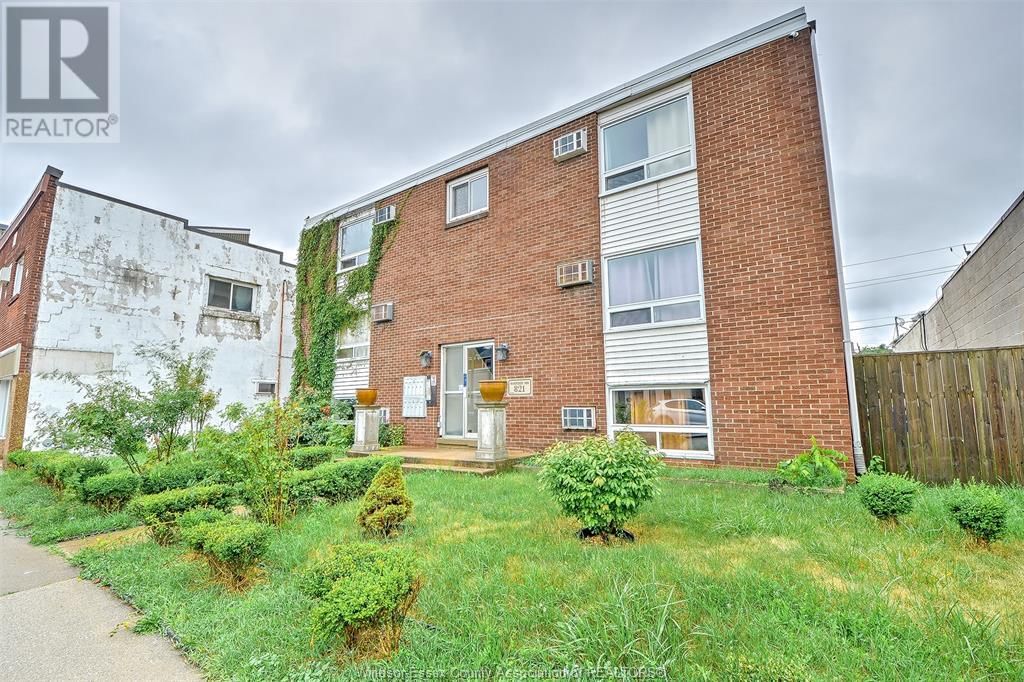 821 PILLETTE Unit# 9 Image 1