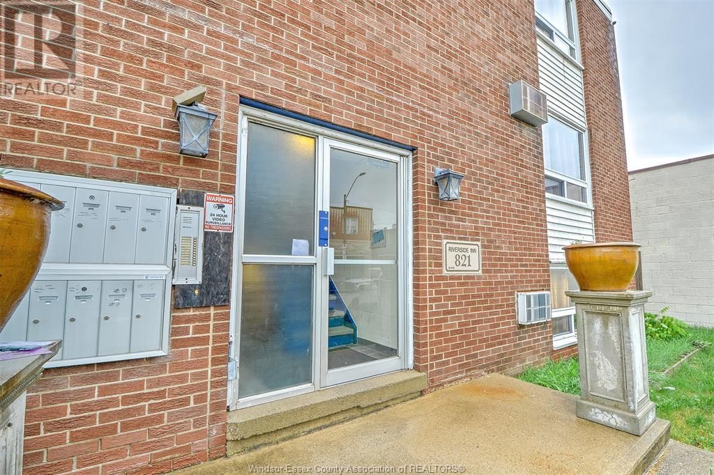 821 PILLETTE Unit# 9 Image 11