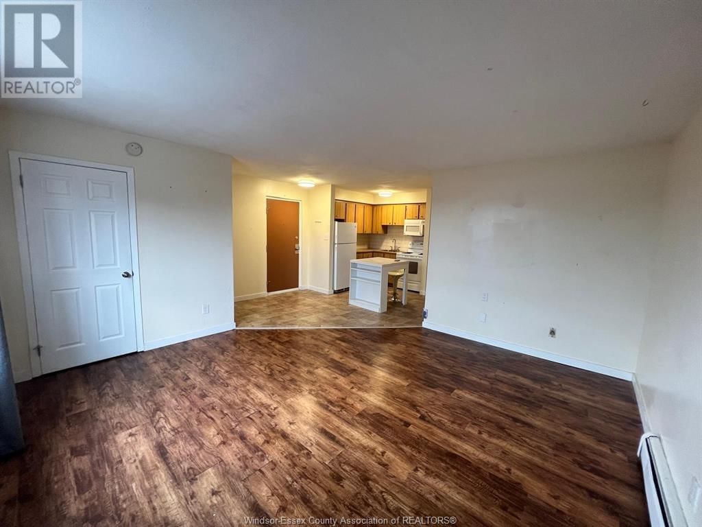 821 PILLETTE Unit# 9 Image 3
