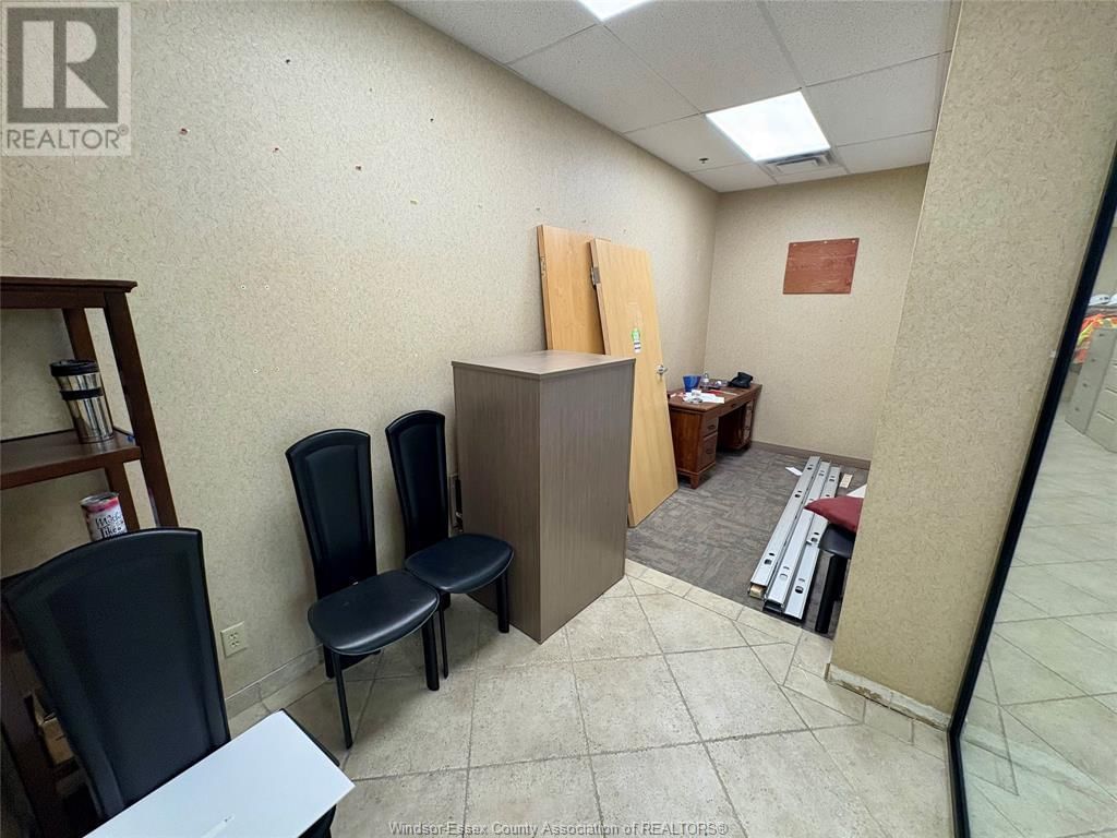 176 - 3295 QUALITY WAY Image 4