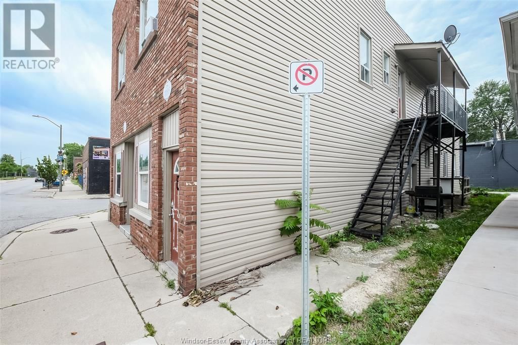 1195-97 DROUILLARD ROAD Image 3