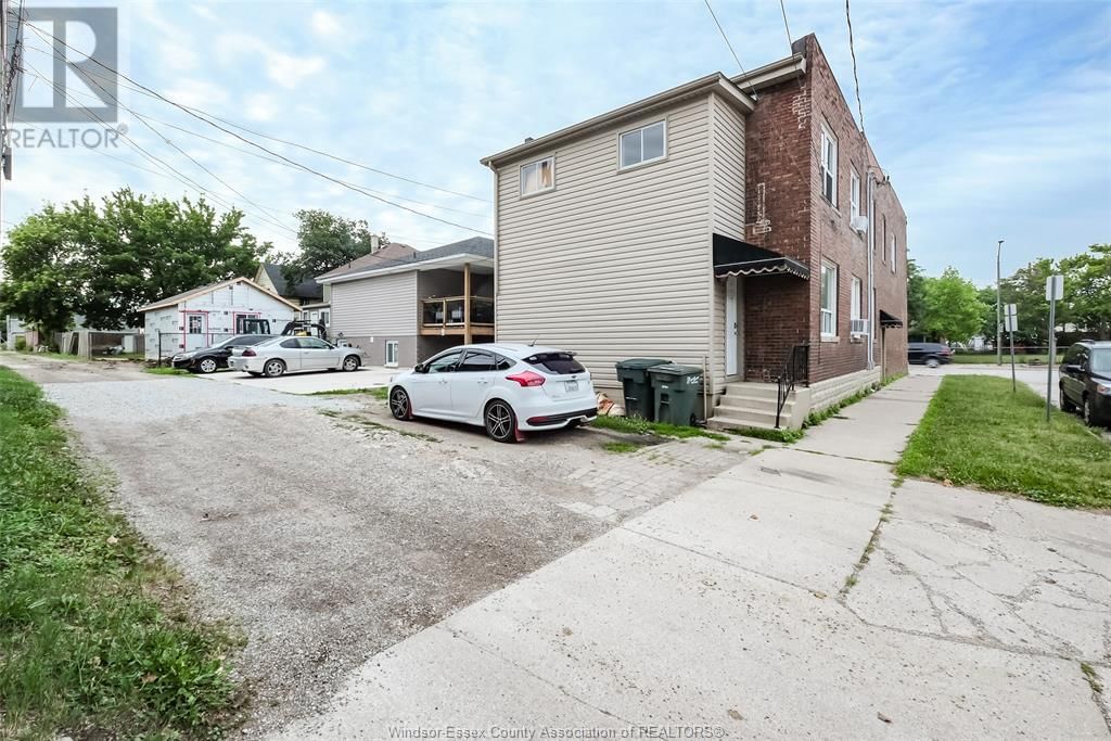 1195-97 DROUILLARD ROAD Image 4