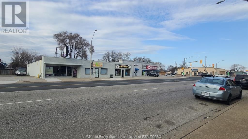4640-60 TECUMSEH ROAD East Image 1