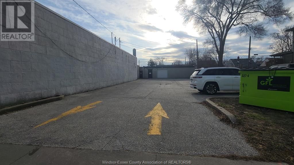 4640-60 TECUMSEH ROAD East Image 3