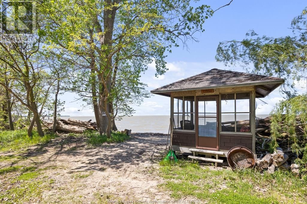 16660 COUTURE BEACH Image 34