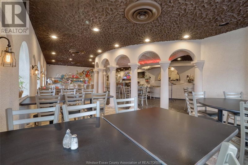 Image #1 of Restaurant for Sale at Tecumseh, Windsor, Ontario