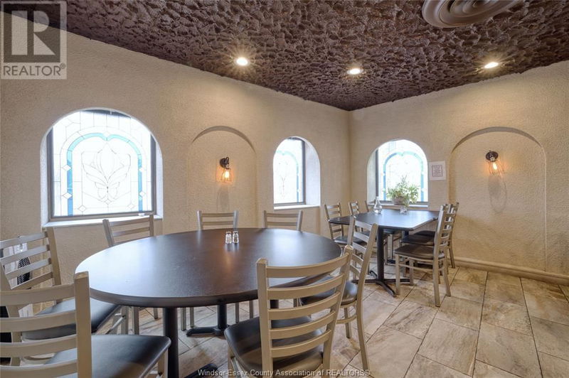 Image #1 of Restaurant for Sale at Tecumseh, Windsor, Ontario