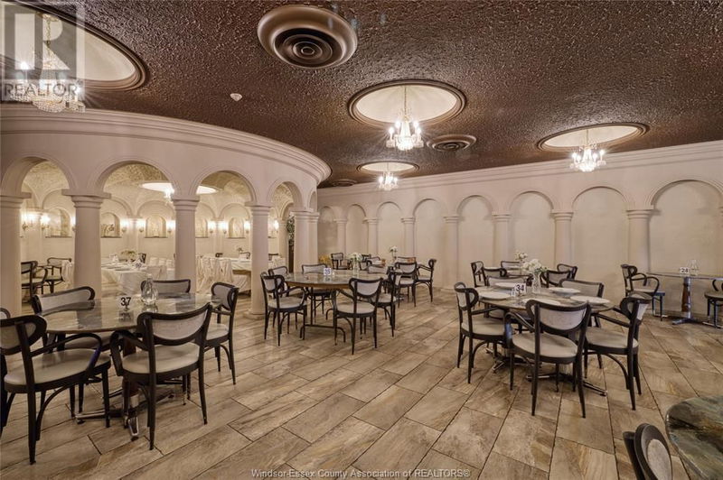 Image #1 of Restaurant for Sale at Tecumseh, Windsor, Ontario