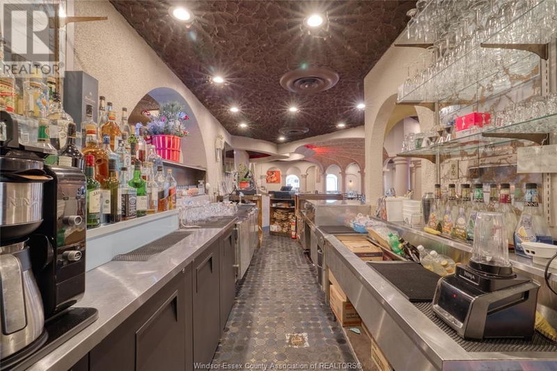 Image #1 of Restaurant for Sale at Tecumseh, Windsor, Ontario