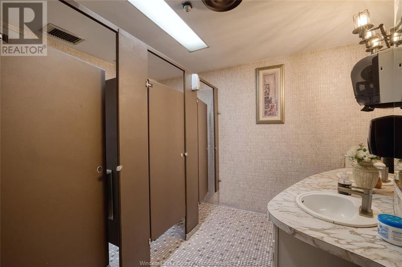 Image #1 of Restaurant for Sale at Tecumseh, Windsor, Ontario