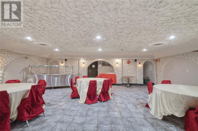 Image #1 of Restaurant for Sale at Tecumseh, Windsor, Ontario