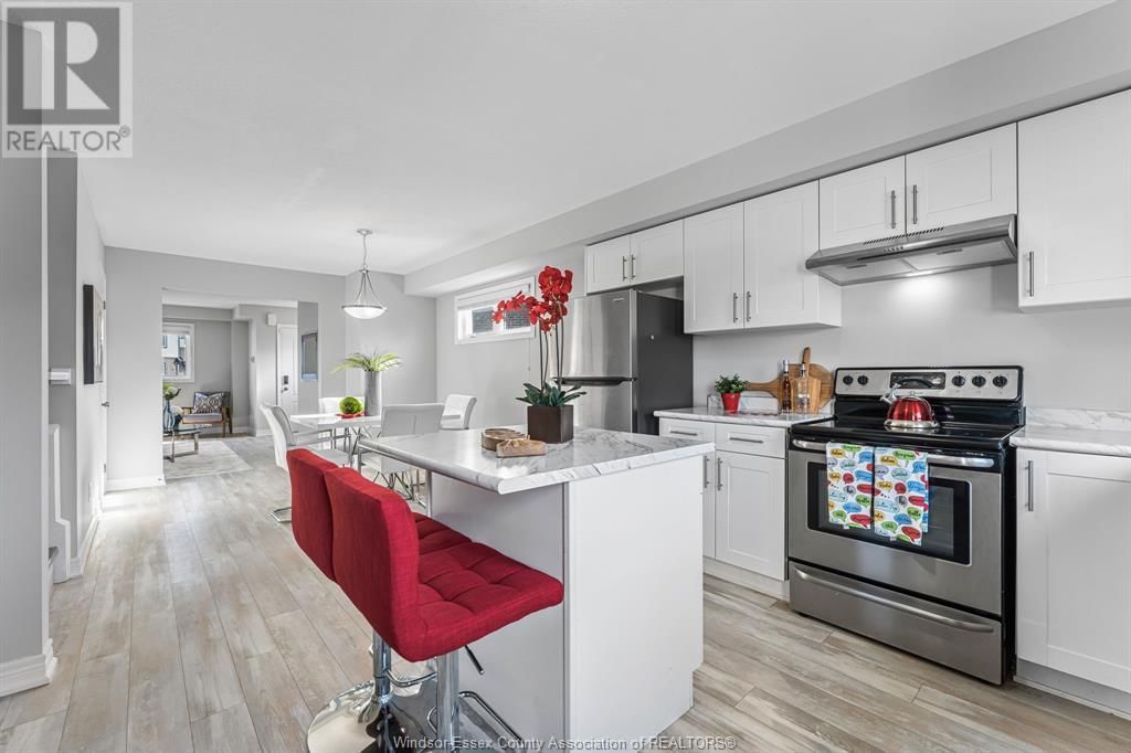 74 - 7768 ASCOT CIRCLE Image 14
