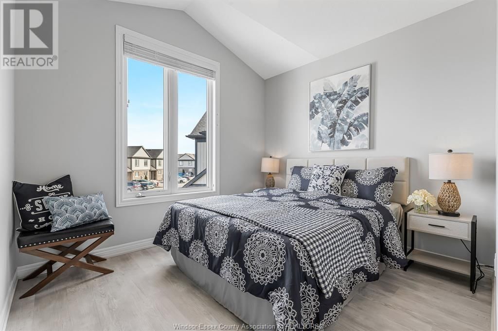 74 - 7768 ASCOT CIRCLE Image 21