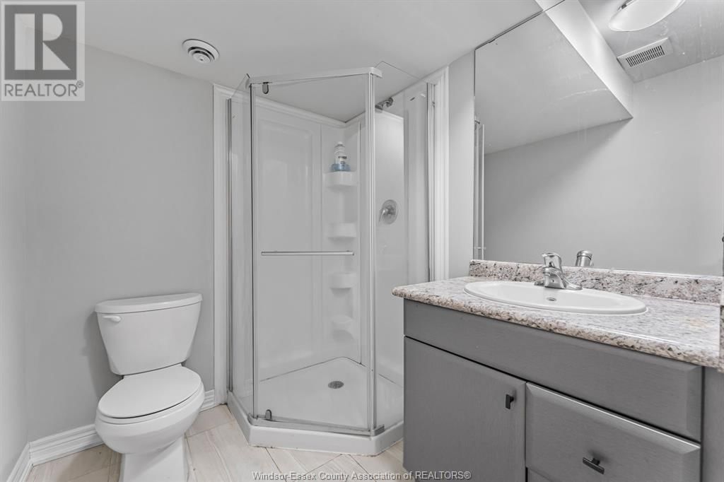 74 - 7768 ASCOT CIRCLE Image 30