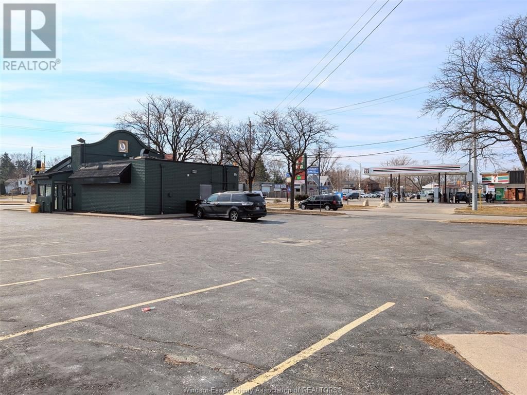 5150 TECUMSEH ROAD EAST Image 5