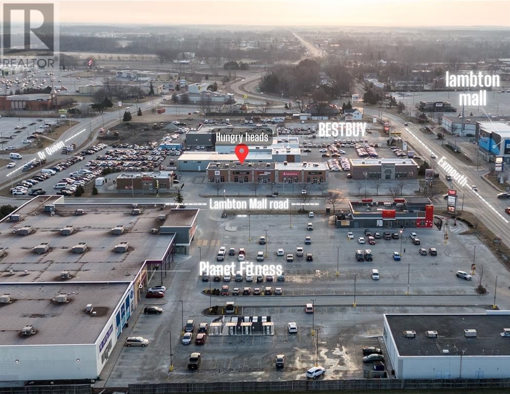 1107 LAMBTON MALL ROAD Image 22