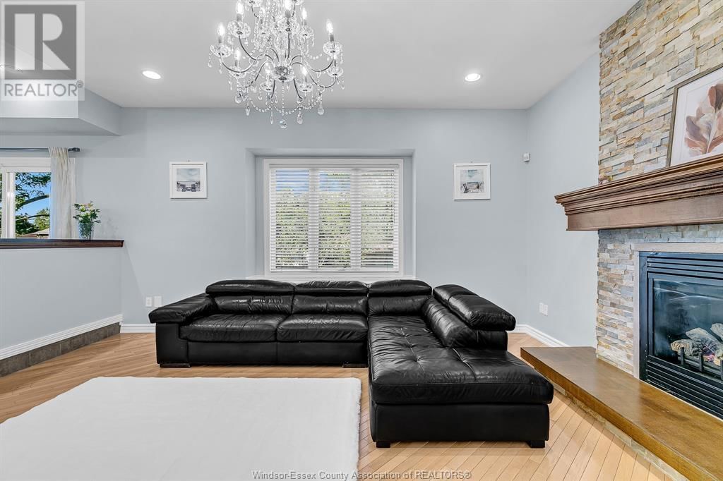 4545 SOUTHWOOD LAKES BOULEVARD Image 10