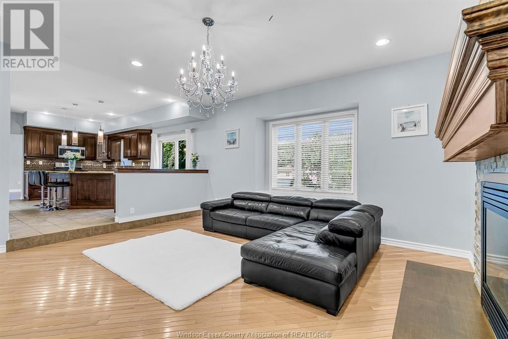 4545 SOUTHWOOD LAKES BOULEVARD Image 11
