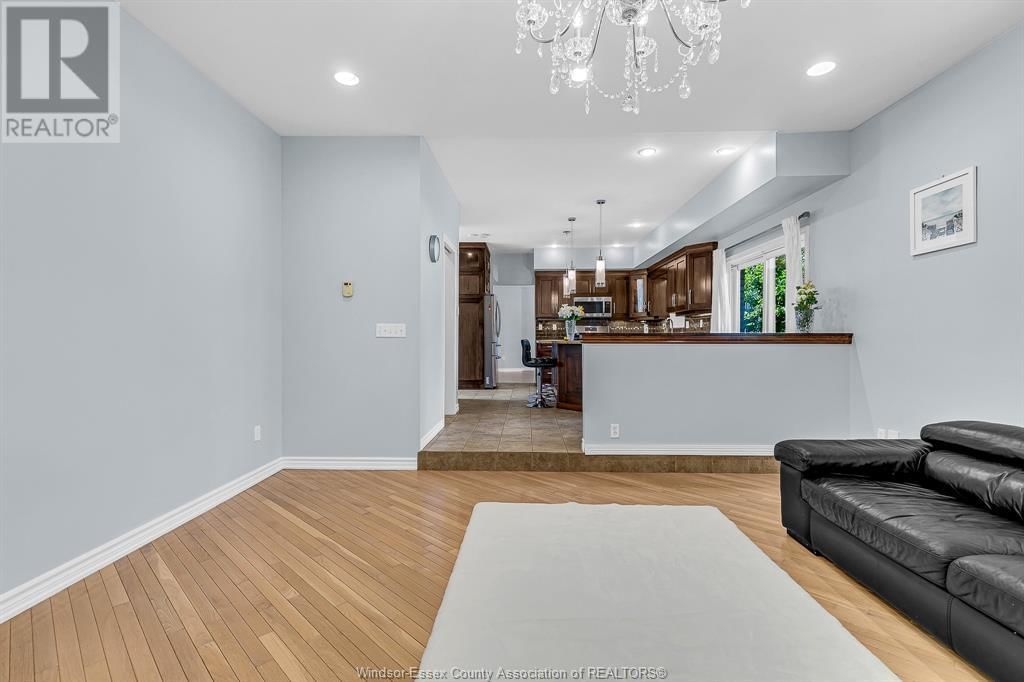 4545 SOUTHWOOD LAKES BOULEVARD Image 12
