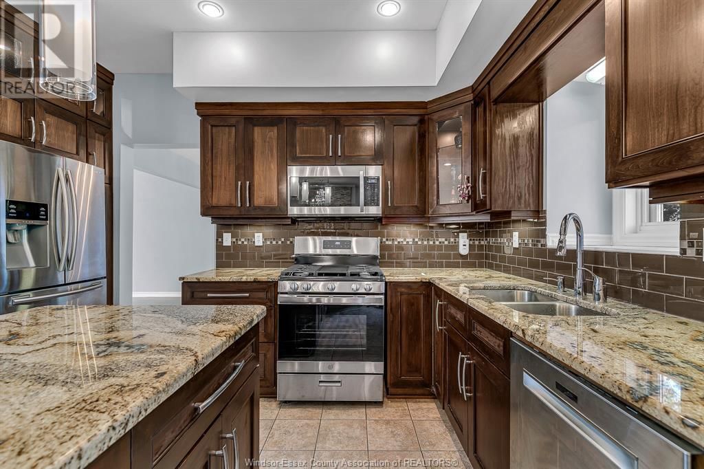 4545 SOUTHWOOD LAKES BOULEVARD Image 21