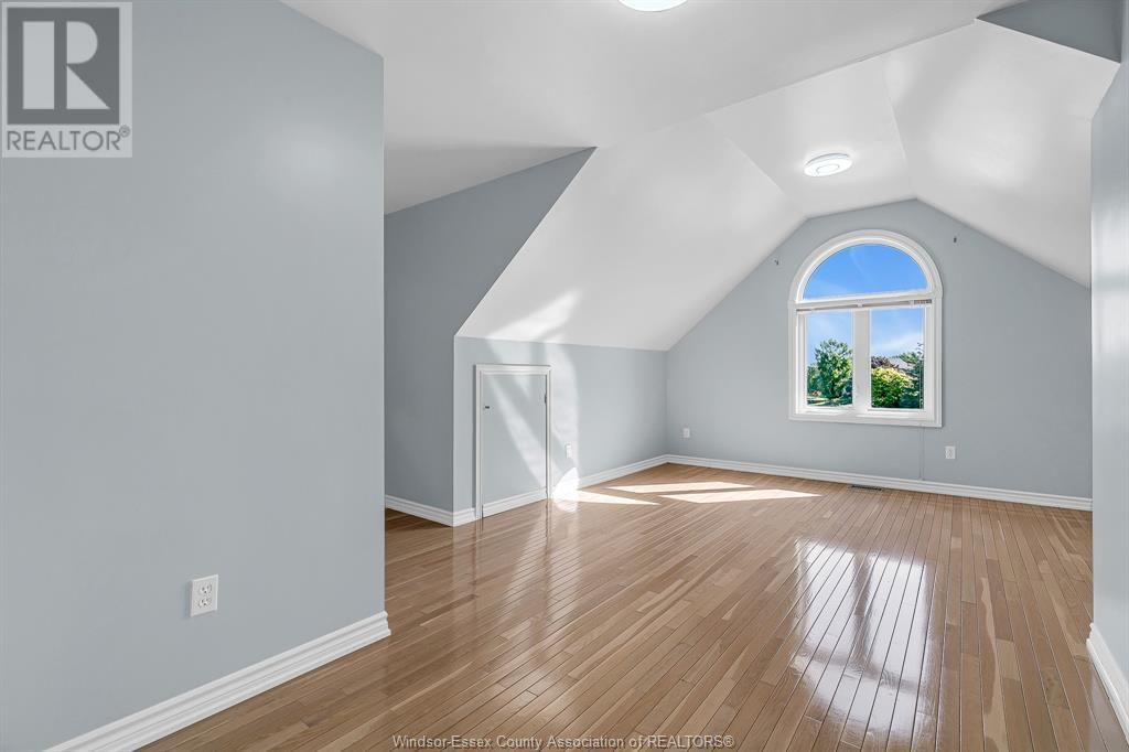 4545 SOUTHWOOD LAKES BOULEVARD Image 32