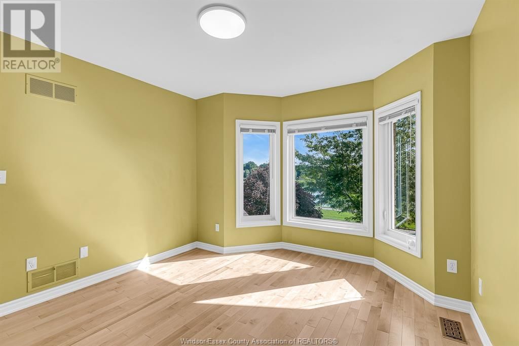 4545 SOUTHWOOD LAKES BOULEVARD Image 36