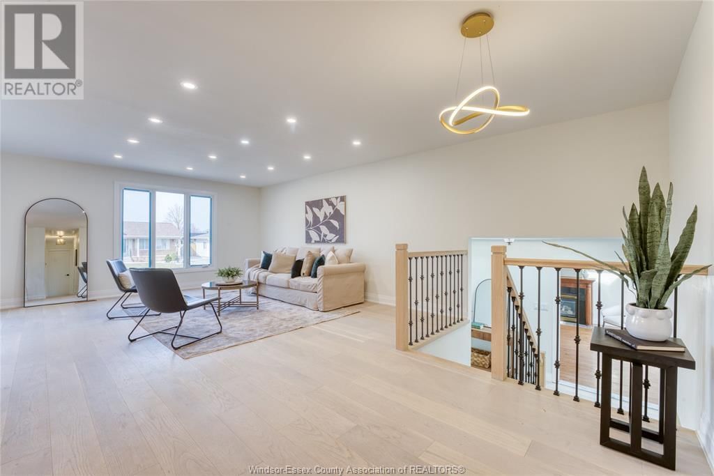 270 CENTENNIAL DRIVE Image 10