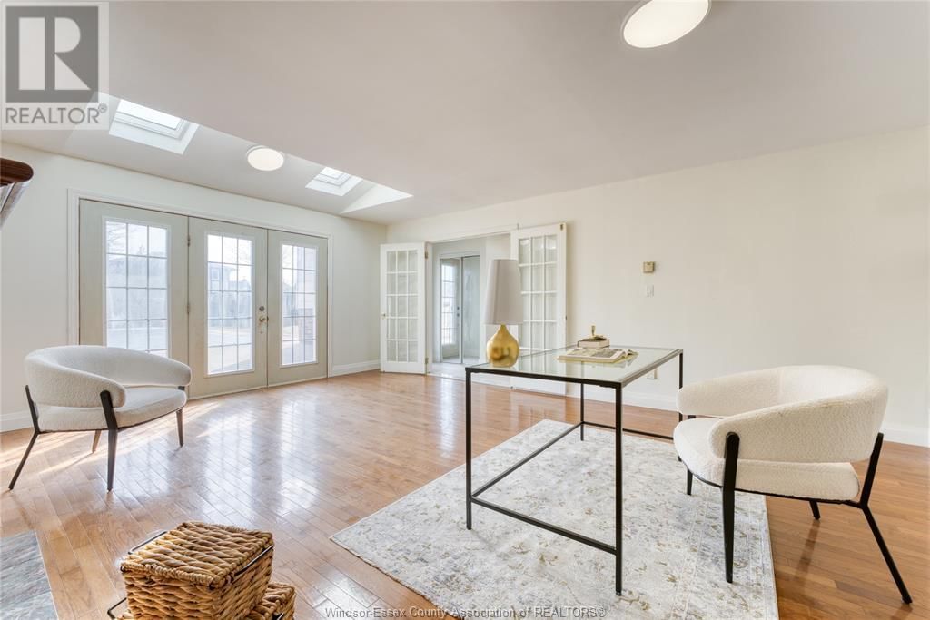 270 CENTENNIAL DRIVE Image 25