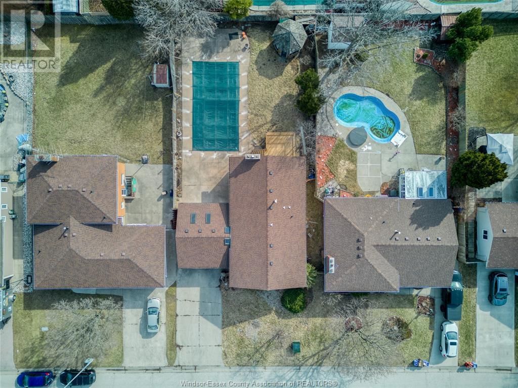 270 CENTENNIAL DRIVE Image 3