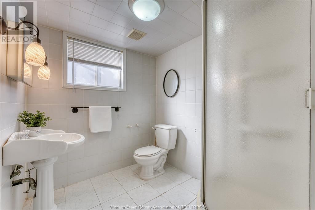 270 CENTENNIAL DRIVE Image 42