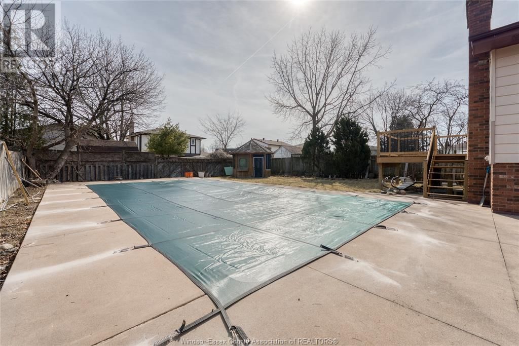 270 CENTENNIAL DRIVE Image 44