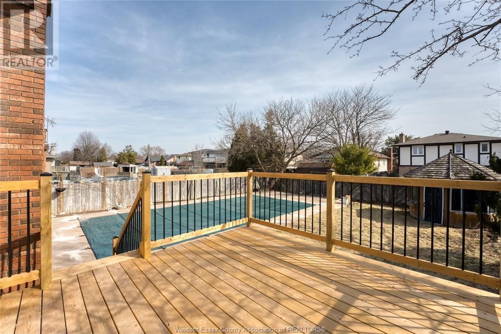 270 CENTENNIAL DRIVE Image 47