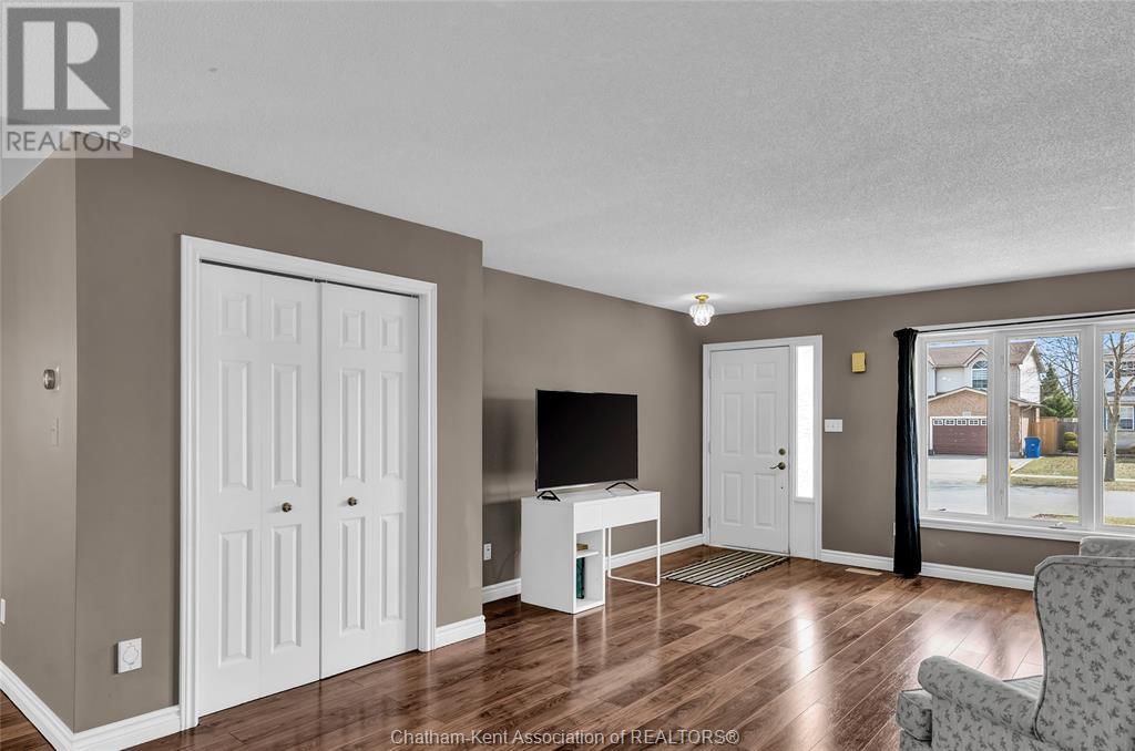 151 BRISTOL DRIVE Image 15