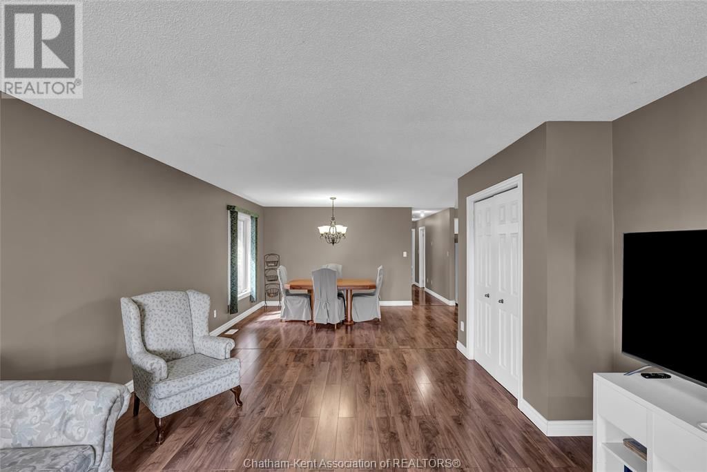 151 BRISTOL DRIVE Image 18