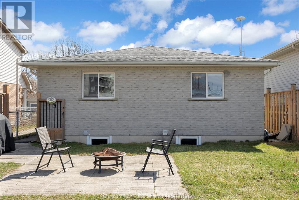 151 BRISTOL DRIVE Image 9
